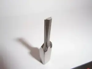 バリ取りパンチ画像